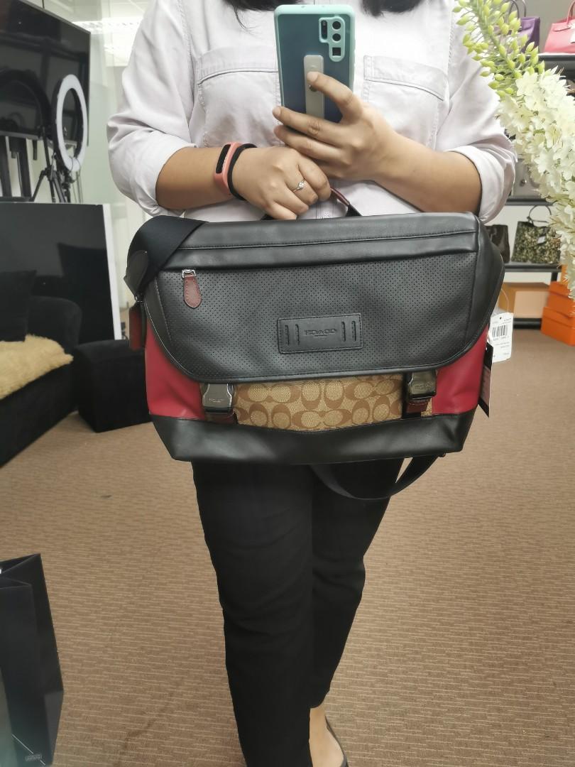 Ranger messenger in signature canvas with shop mountaineering detail