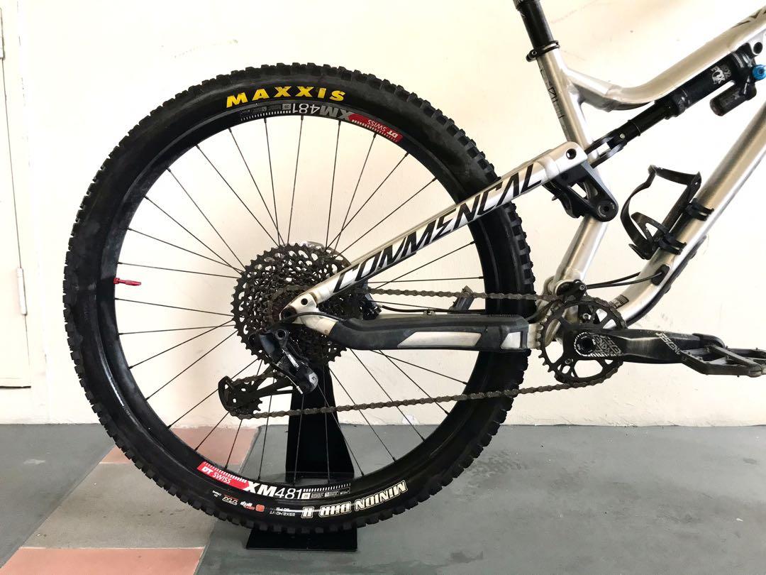 Meta am 29 2025 essential fox brushed