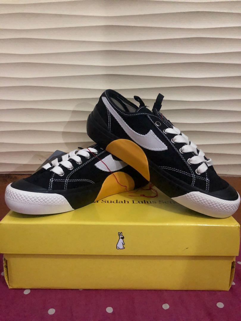 Compass Fxxking Rabbits Fesyen Pria Sepatu Sneakers Di Carousell