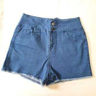 (Category: ) located in . Submitted by tinylittlethingsss (Listing ID 1060772277, Image 1). Description: .