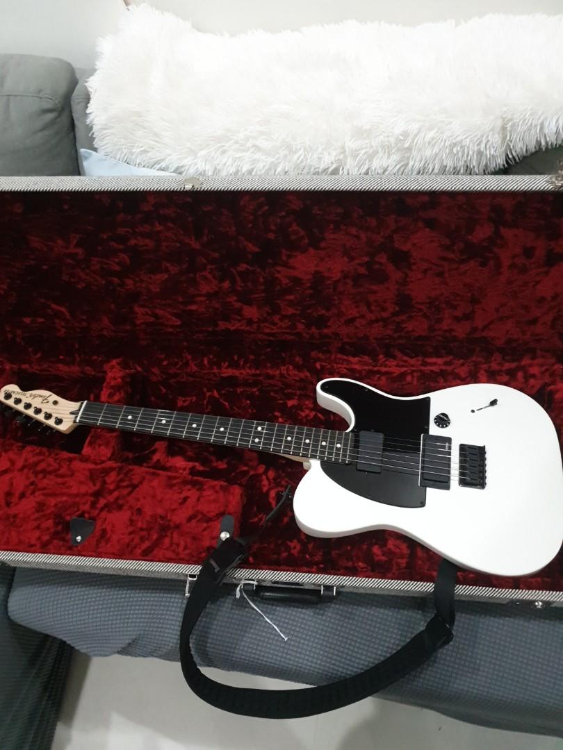 Fender artist Jim Root telecaster with hardcase (price reduced