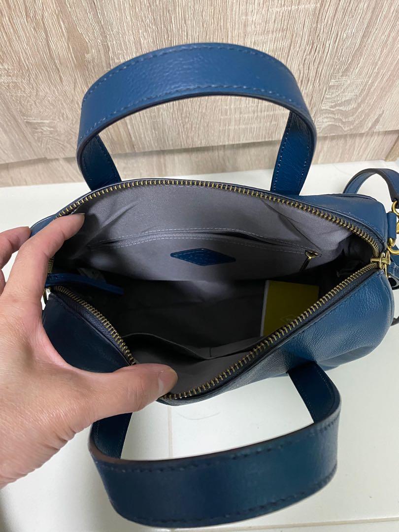 Fossils bag clearance