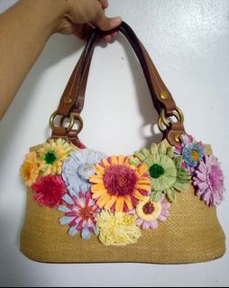 (Category: ) located in . Submitted by glaminize (Listing ID 1060698335, Image 1). Description: .