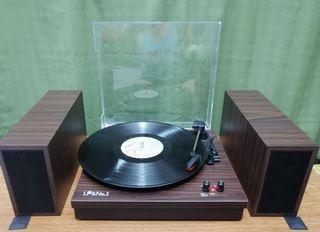 LP and No.1 Vintage Retro Design Wooden Turntable with Bluetooth and Bookshelf Speakers