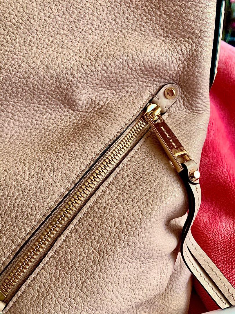michael kors Shoulder Evie Pebble Large Leather Hobo Bag  AUTHENTIC  ROYALTY SNs FASHION