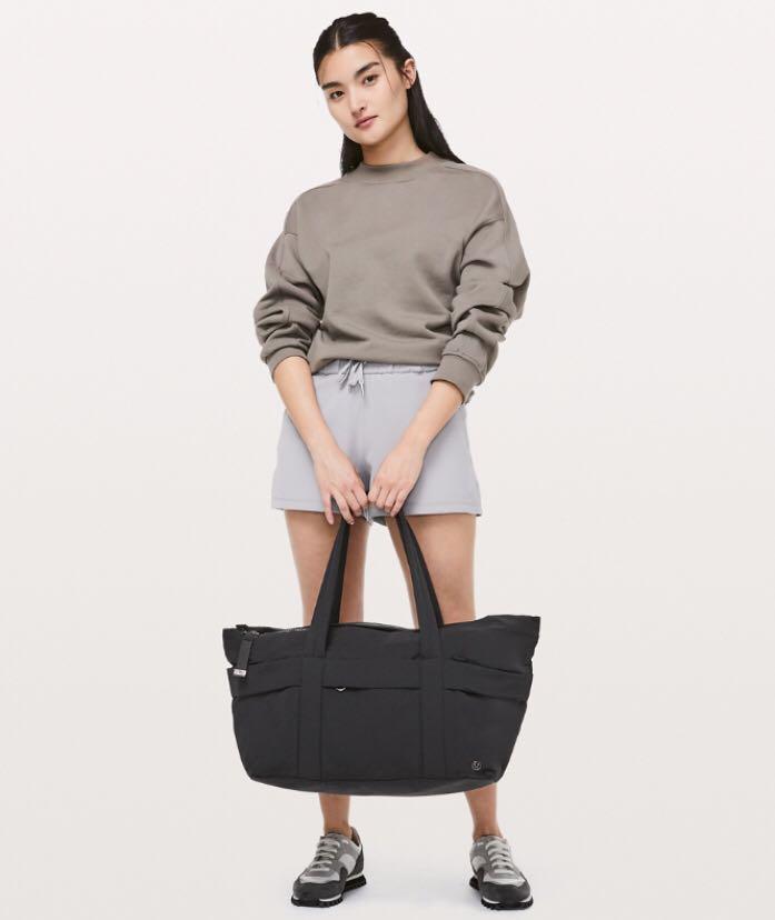 NWT Lululemon On My Level Duffel Bag Small 22L Black