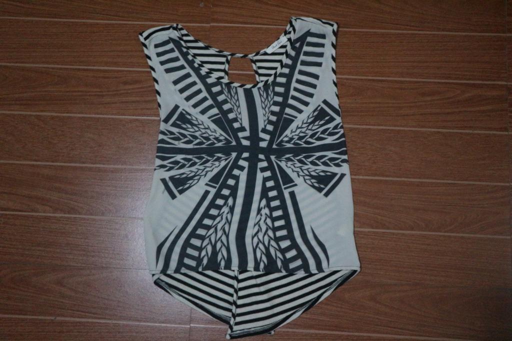 People are People printed Top (Category: Others Tops) located in Quezon City. Submitted by chxcxfxmx (Listing ID 1060768194, Image 1). Description: Used once printed top Fits small to medium size Chiffon and cotton fabric Meet up places: QC Marikina South Caloocan For transactions you can message me here: fb.com/janinedarnayla.