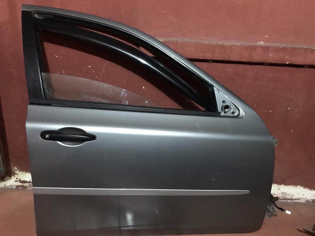 Pintu depan (driver) Gen 2 + cermin u0026 door trim Persona + fender 