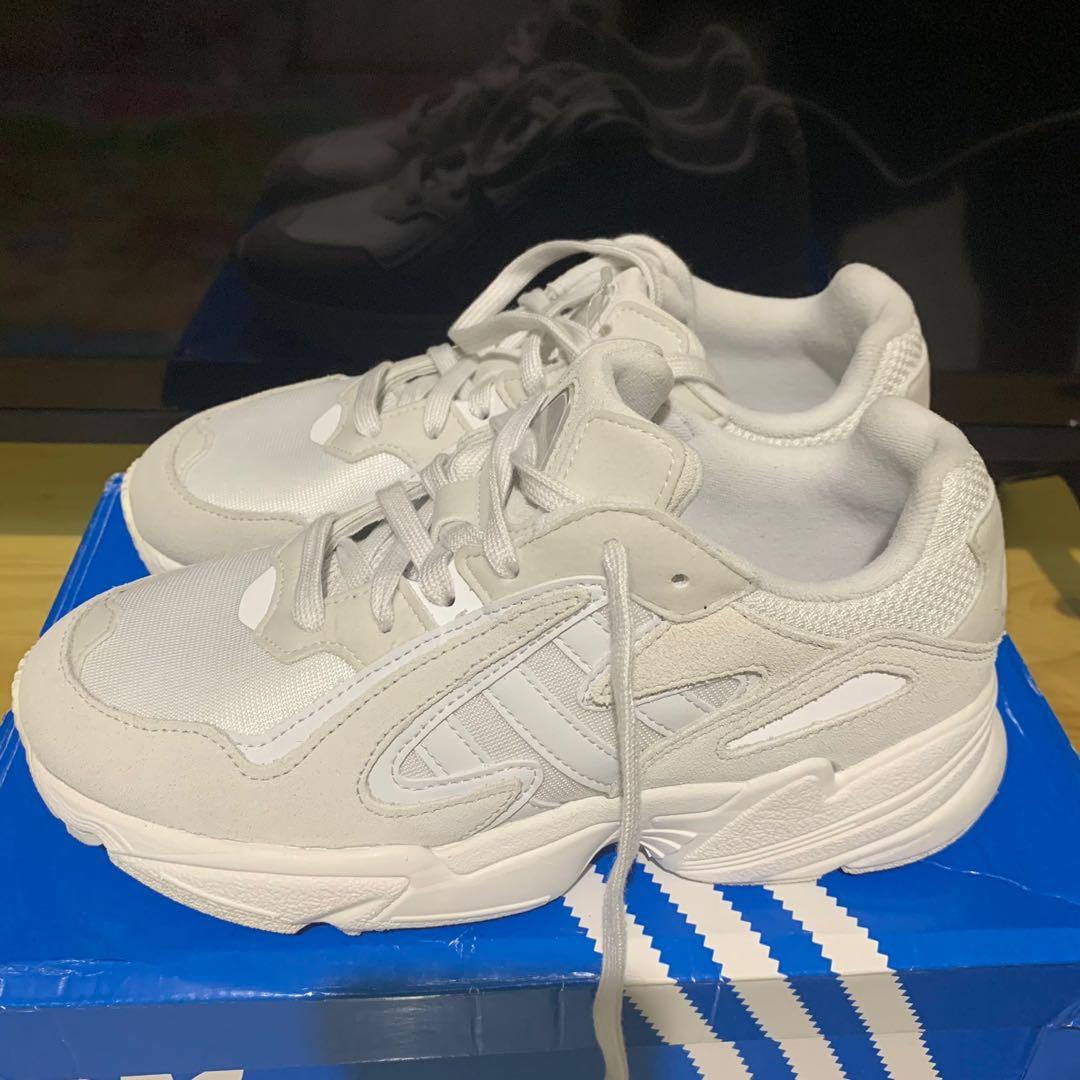 Sepatu putih ff