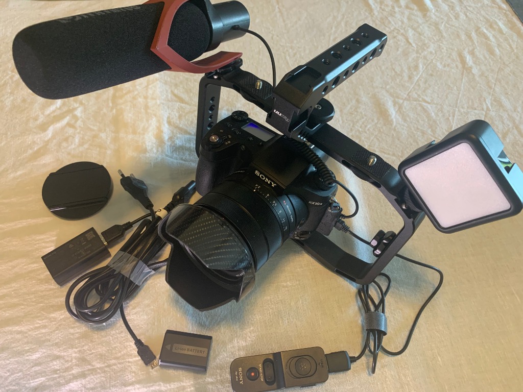 Sony RX10 III c/w Ulanzi rig, Photography, Cameras, Digital Cameras on ...