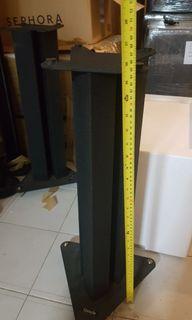 Speaker stand