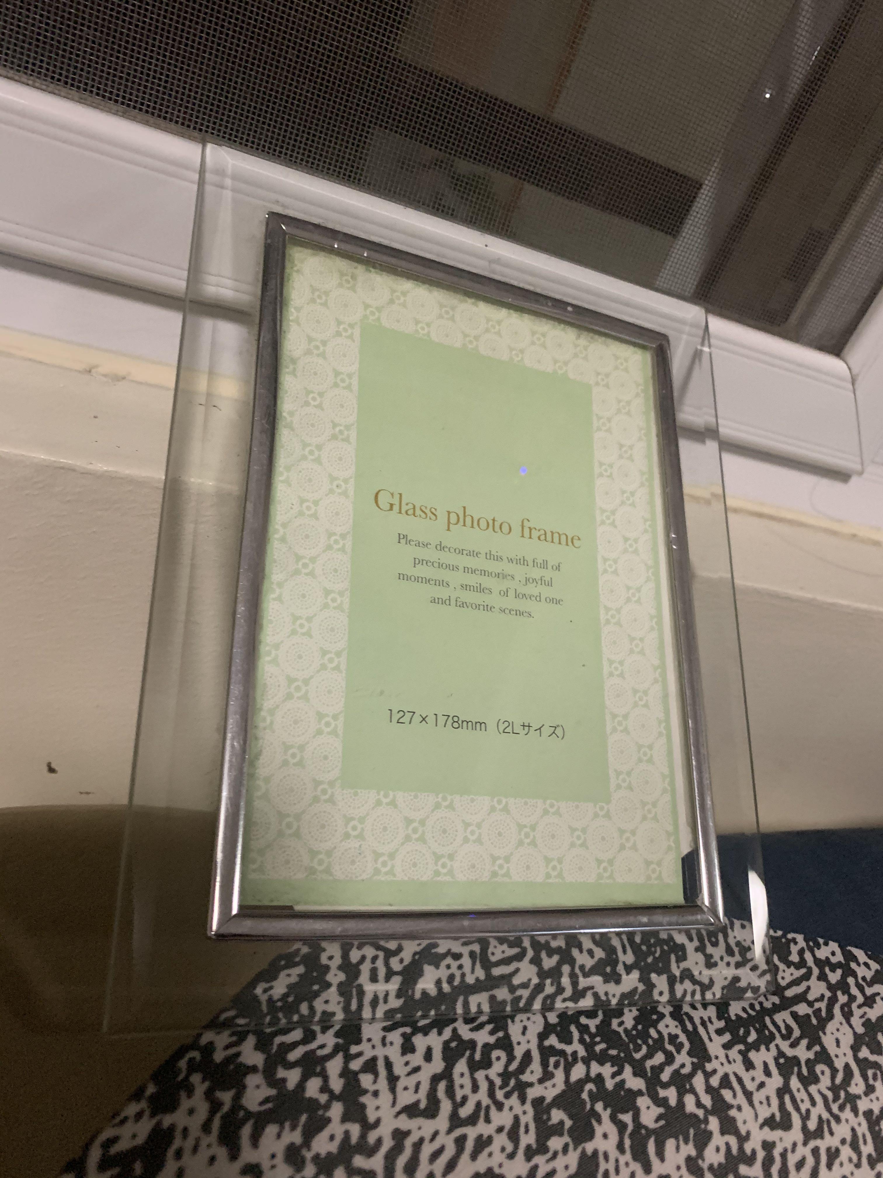 Super Cute Glass Frame, Furniture 