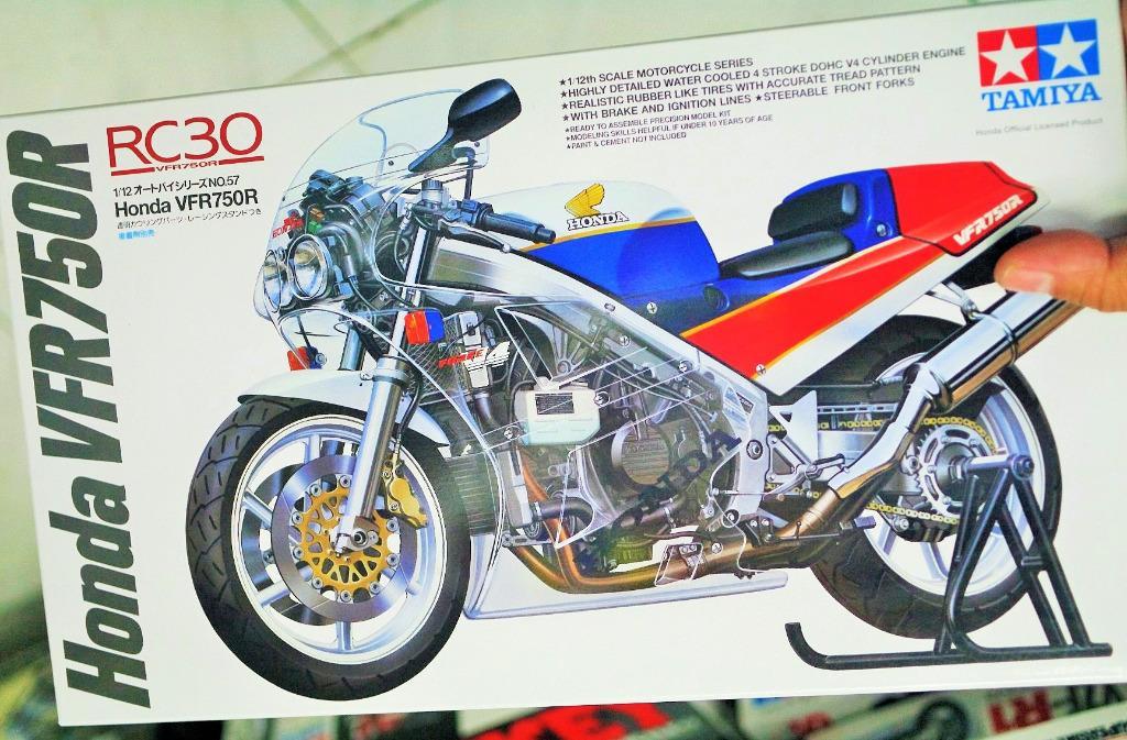 タミヤ 1／ 12オートバイシリーズ ホンダ VFR750R 14057 - 模型