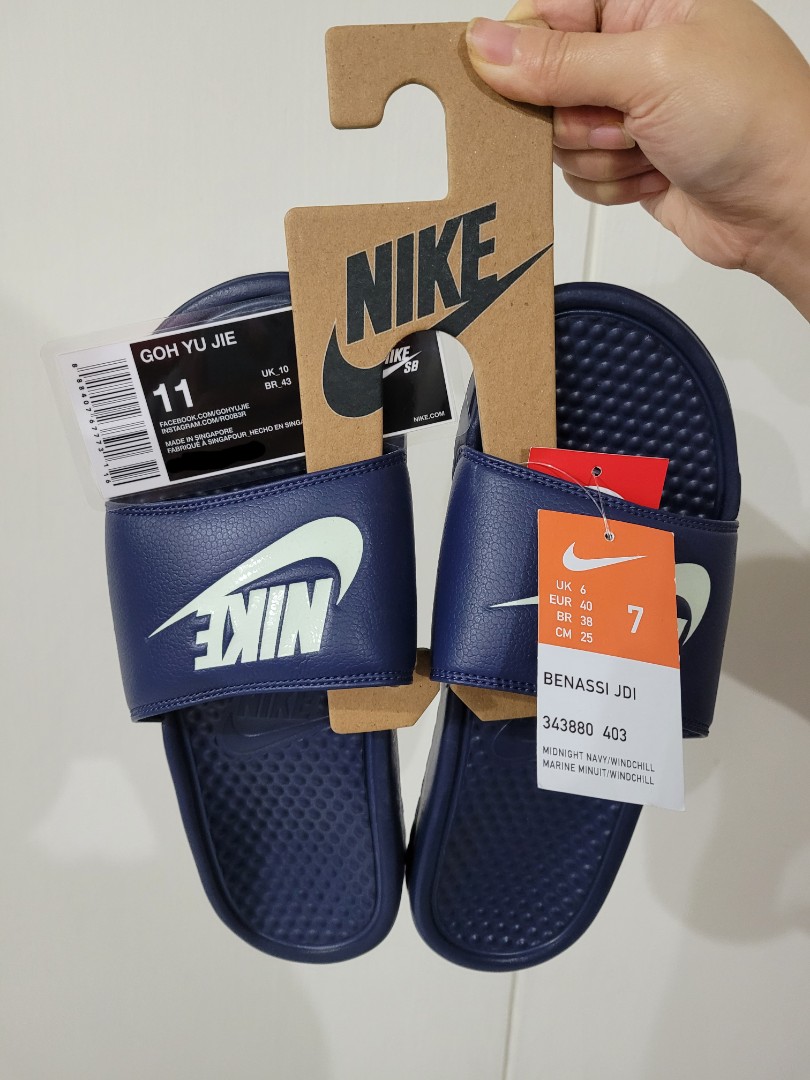 US 7) Nike Benassi Slides Navy Blue, Men's Fashion, Flipflops and Slides on Carousell