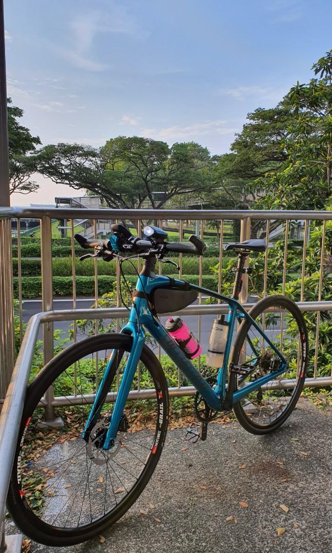 Specialized sirrus elite carbon 2019 hybrid bike top