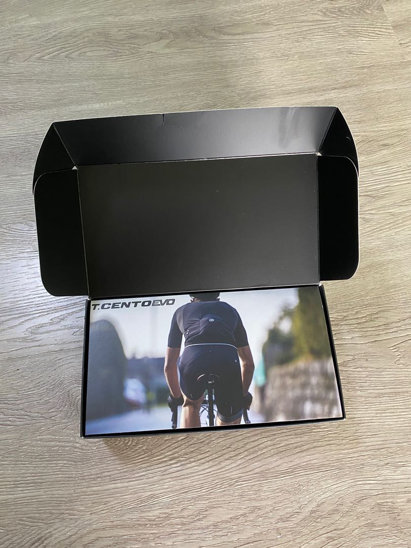 Assos cento on sale evo bib shorts