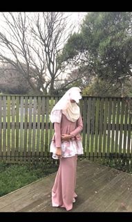 (Category: ) located in . Submitted by prelovedbyizzaaa (Listing ID 1061034776, Image 1). Description: .