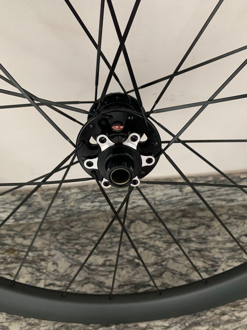 700c rear wheel rim brake
