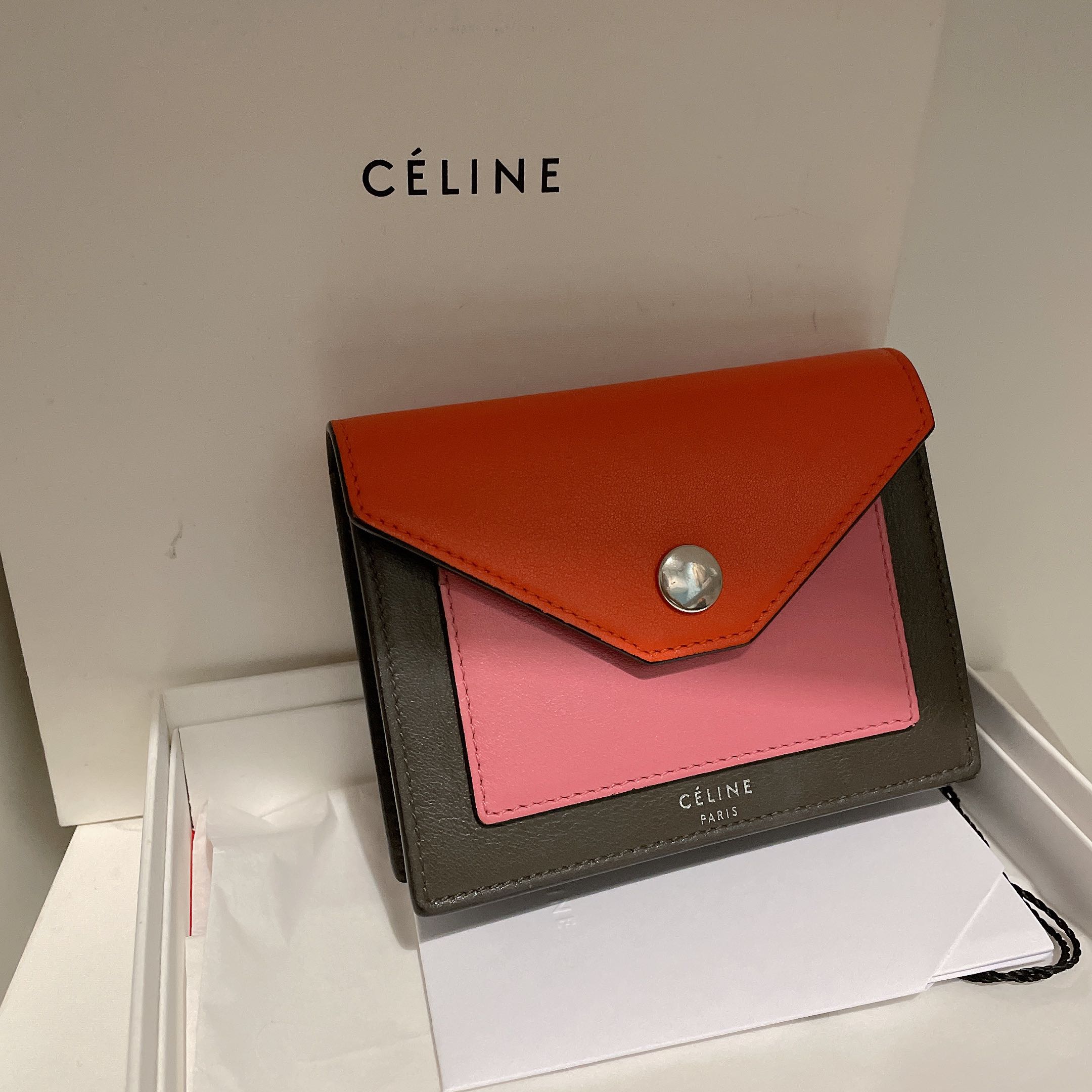 Celine wallet card holder 有盒85成新購自英國, 名牌, 手袋及銀包