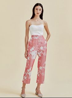 (Category: ) located in . Submitted by shopyourselfaway (Listing ID 1060955248, Image 1). Description: .