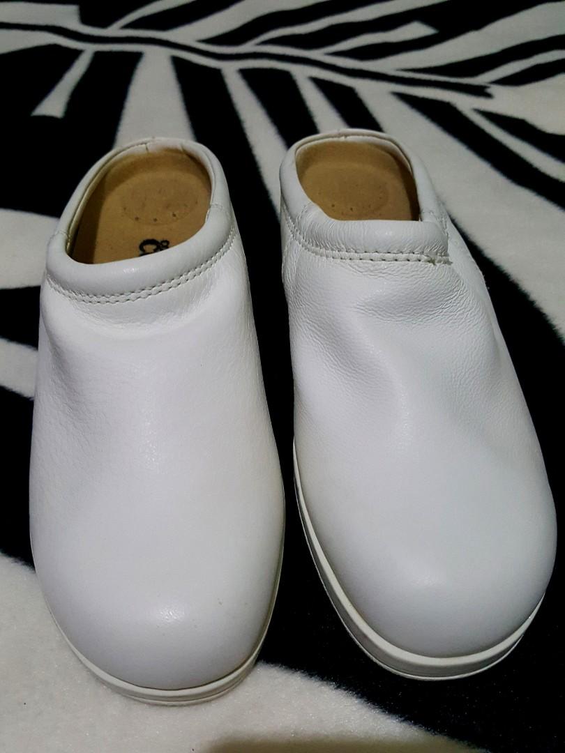 Cobbie Cuddlers White Shoes for Women Women s Fashion Footwear