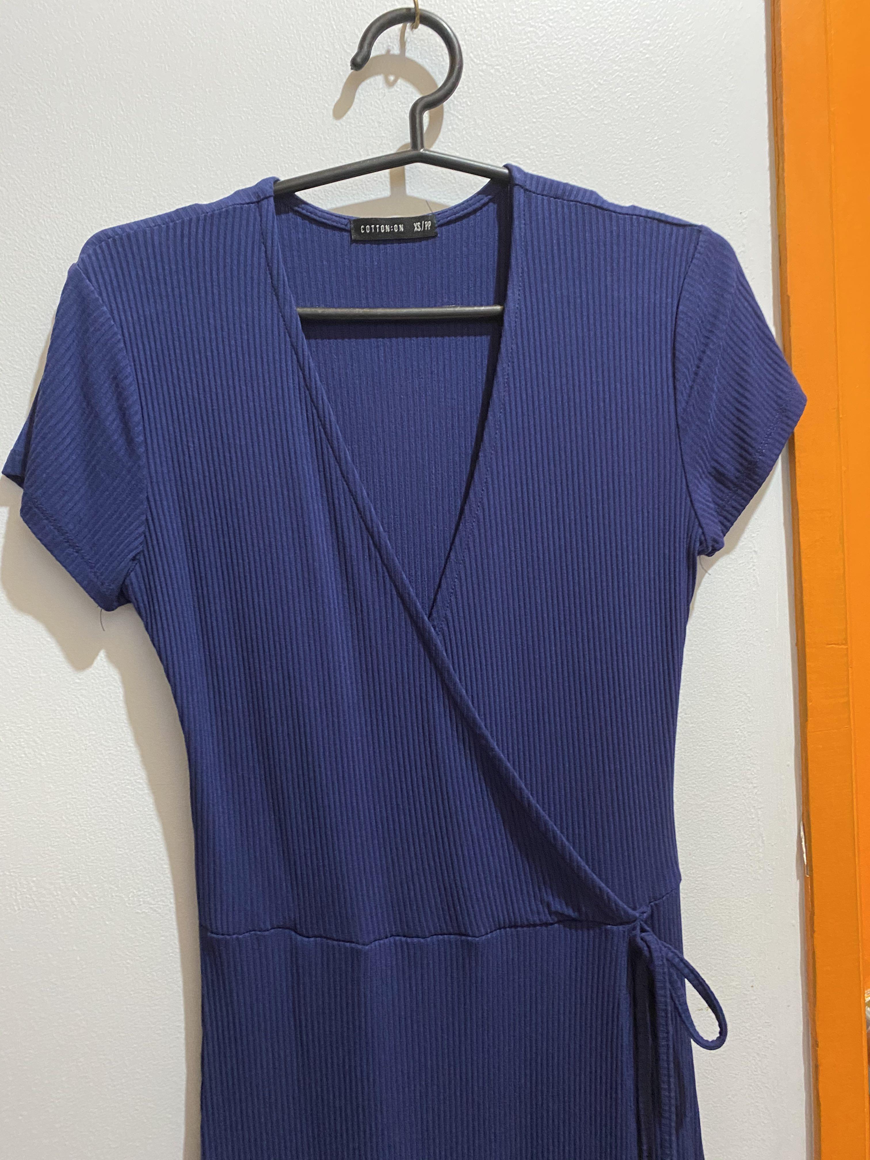 Cotton on navy blue dress (Category: Dresses) located in Cabuyao City. Submitted by texcyann (Listing ID 1060949967, Image 2). Description: .