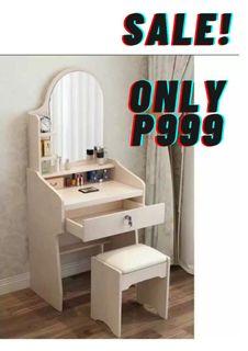 Dresser, dresser table, vanity table, dresser with mirror