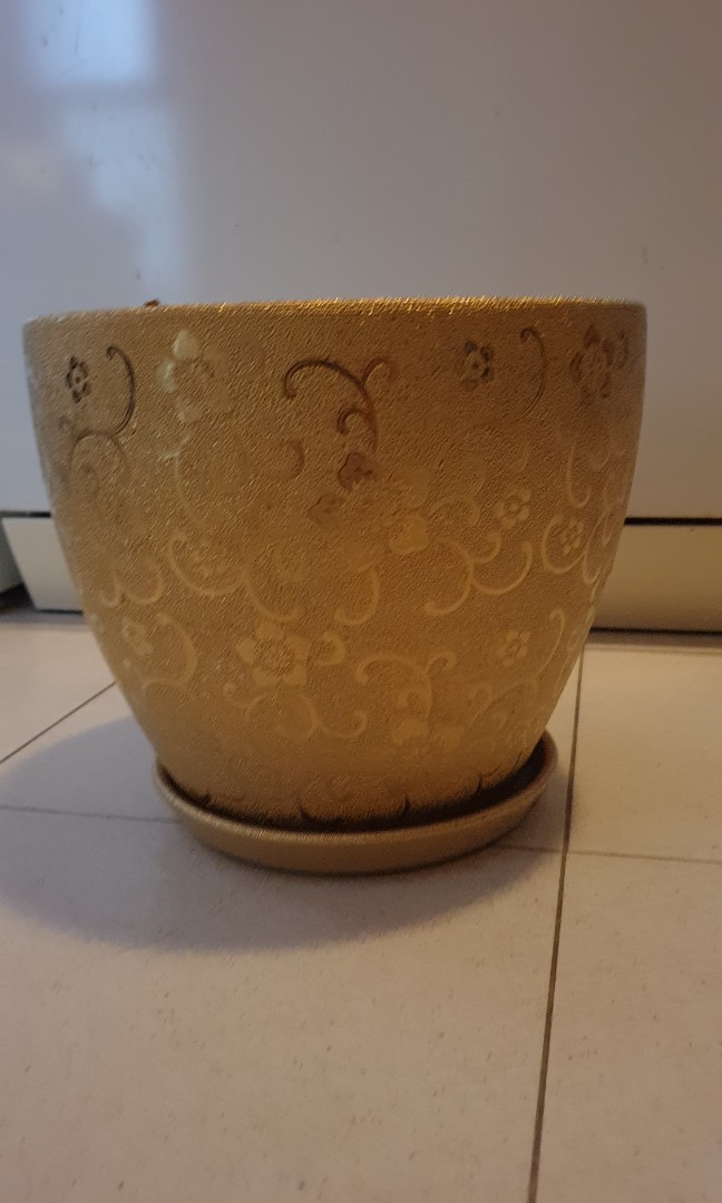 Golden Flower Pot, Furniture & Home Living, Gardening, Pots & Planters