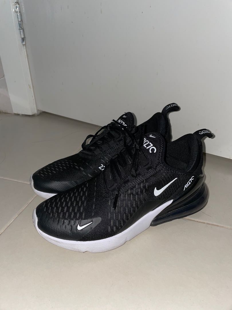 Nike 270 black and white size 6 clearance