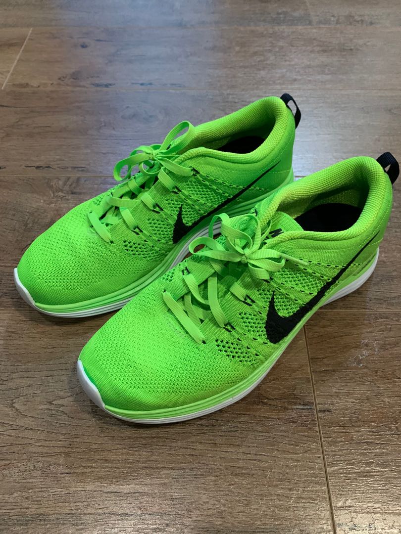 Flyknit lunar green