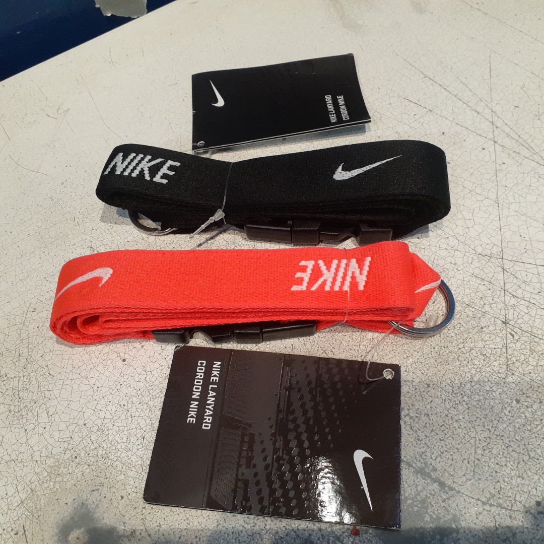nike lanyard and wallet