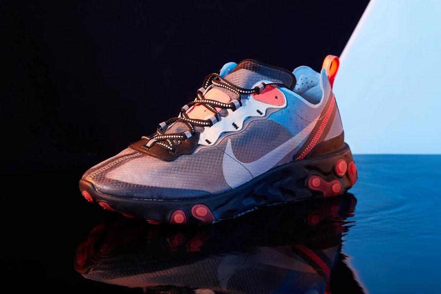 Nike React Element 87 (Category: Sneakers) located in Singapore. Submitted by penz10 (Listing ID 1060984351, Image 2). Description: Nike React Element 87 (Blue Chill / Solar Red) Brand New Size : US 9 100% Authentic Purchased from Limited Edition with Receipt Meetup at Sengkang Mrt No Low Ballers Please!.