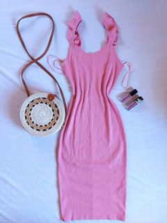 (Category: ) located in . Submitted by preloved_clothes2 (Listing ID 1060874709, Image 1). Description: .