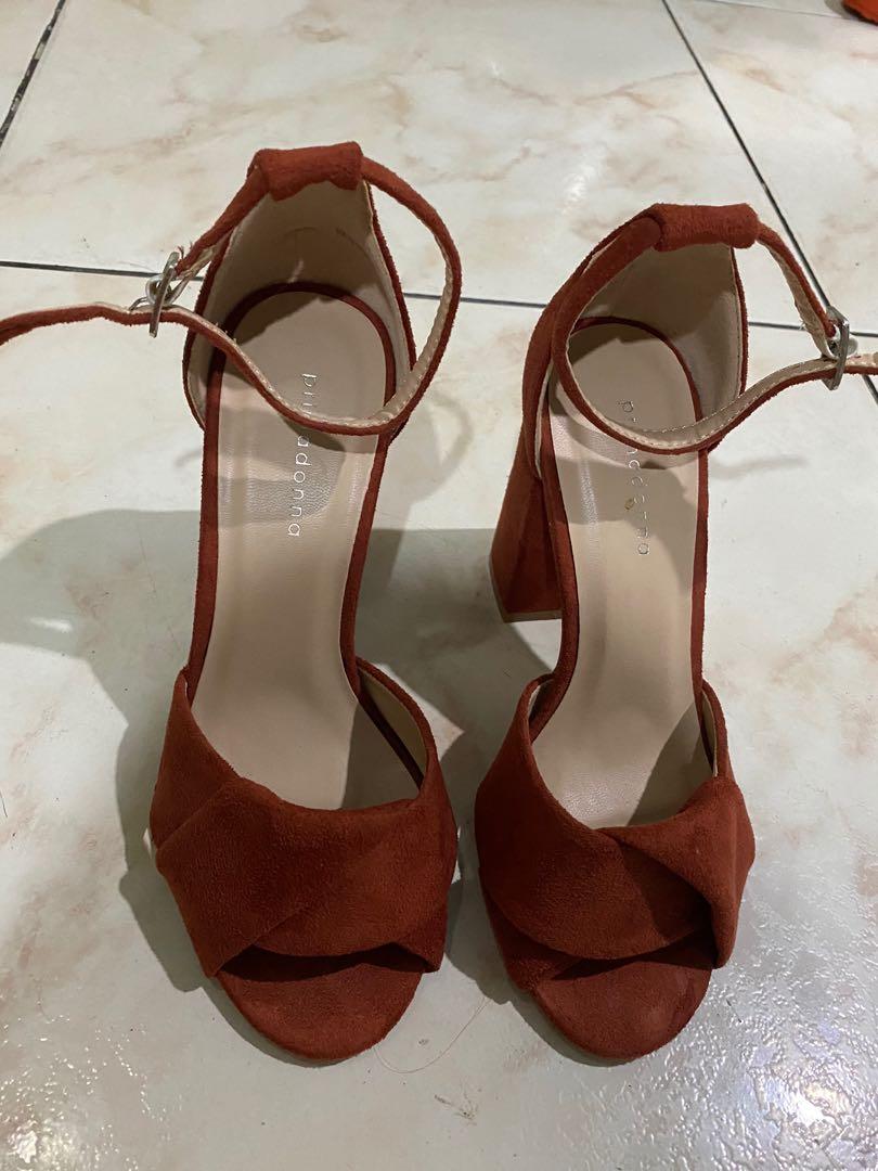 Rust color sales sandals