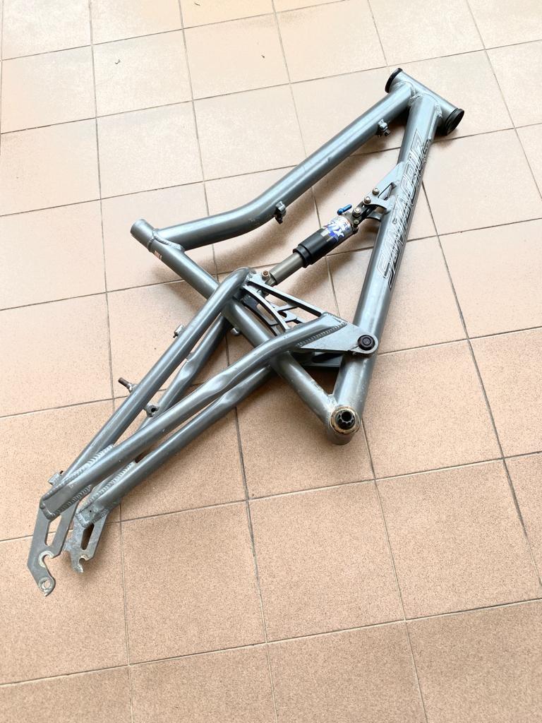 Santa cruz sales bullit frame