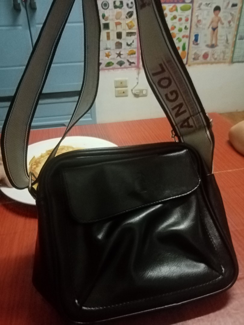 Kangol camera sling bag Women s Fashion Bags Wallets Cross body Bags on Carousell
