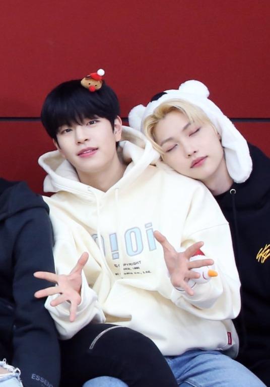 Straykids Seungmin O Oi Signature Hoodie Cream Hobbies Toys Memorabilia Collectibles K Wave On Carousell