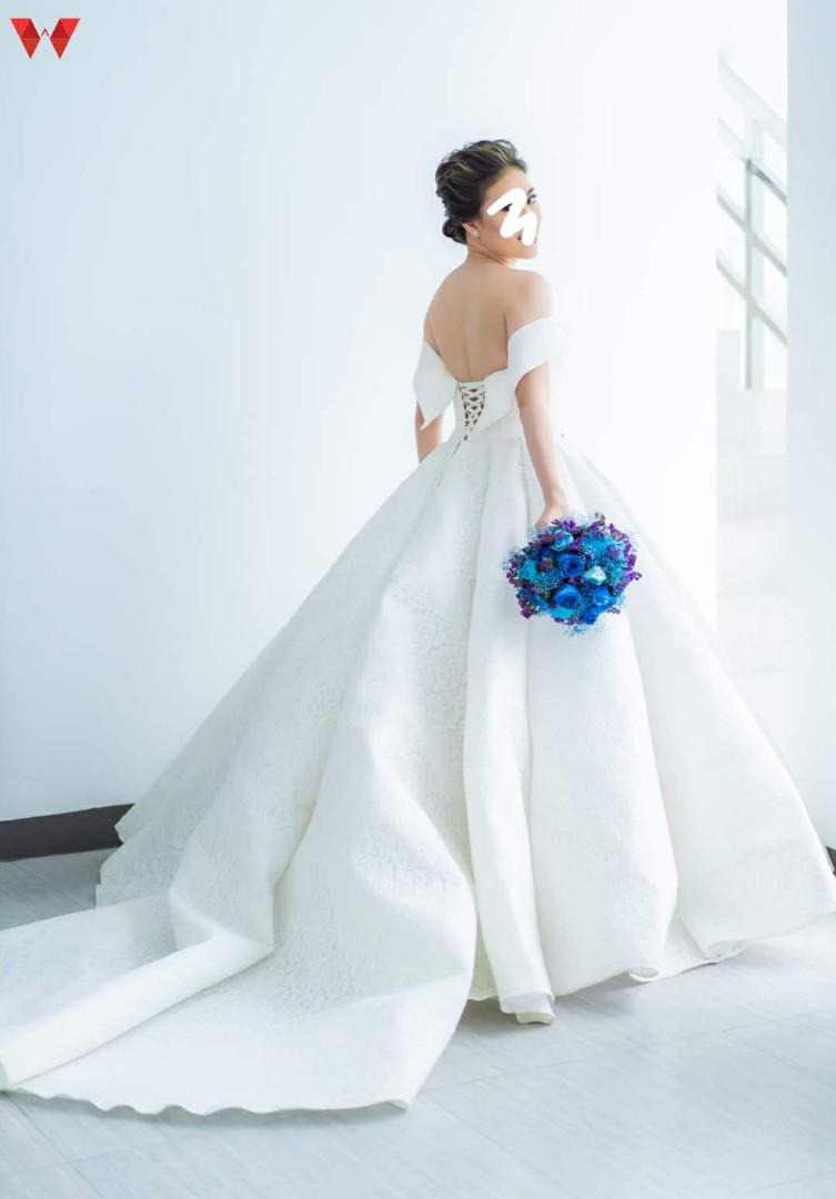 wedding gown umbrella cut