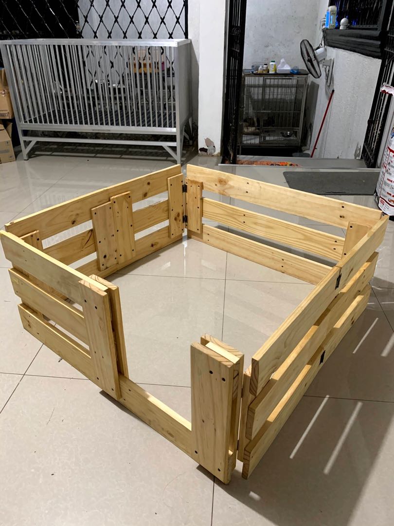 Pallet shop whelping box