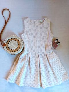 (Category: ) located in . Submitted by preloved_clothes2 (Listing ID 1060873274, Image 1). Description: .