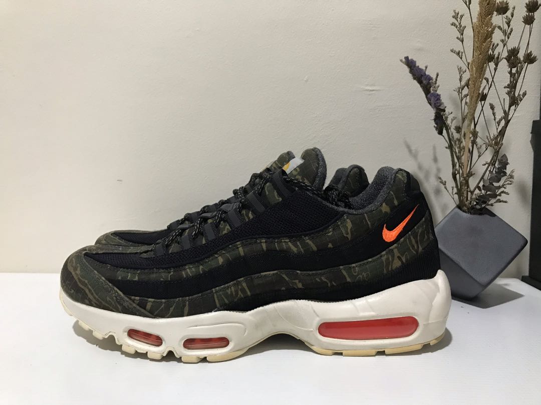 Air Max 95 x Carhartt WIP Men s Fashion Footwear Sneakers on Carousell