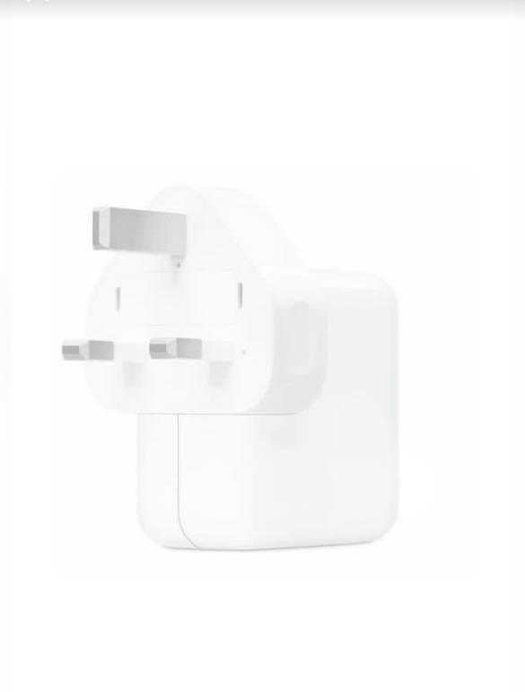 Apple 2020 macbook air m1 charger 原廠充電器, 手提電話, 平板電腦 