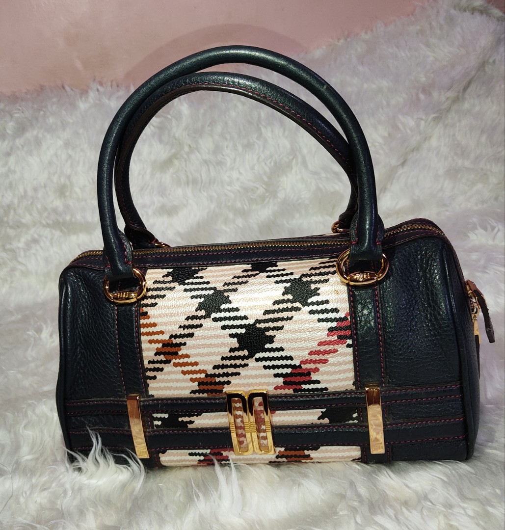 Authentic Daks Doctor s Bag