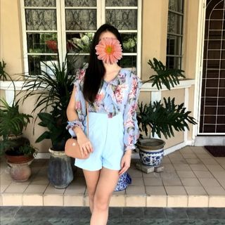 (Category: ) located in . Submitted by secondchanceforclothes (Listing ID 1005772441, Image 1). Description: .