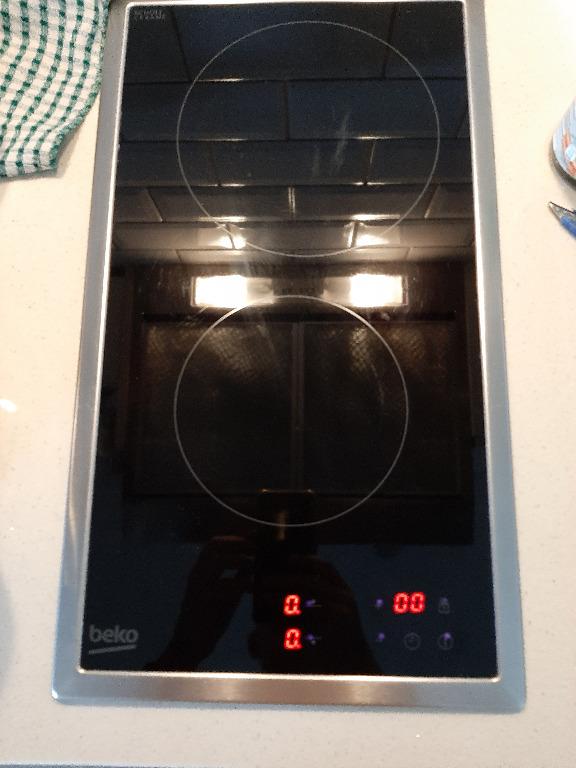 Beko Glass Ceramic Hob 2burner, TV & Home Appliances, Kitchen