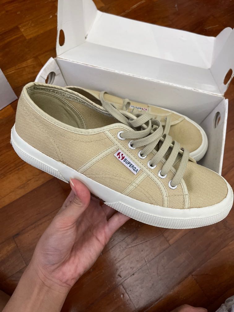 superga beige