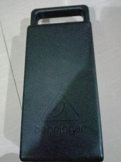Box mic behringer