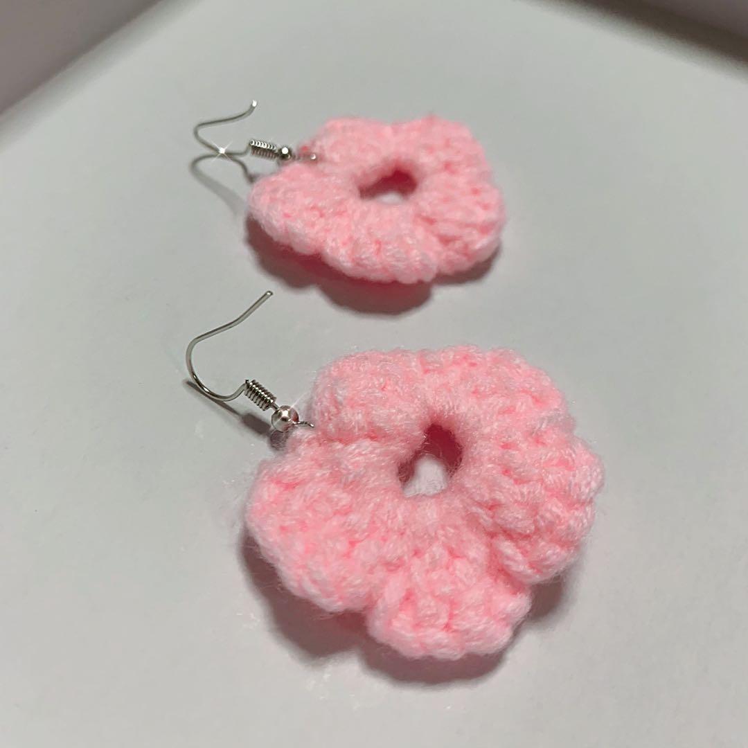Cute pink earrings 2025