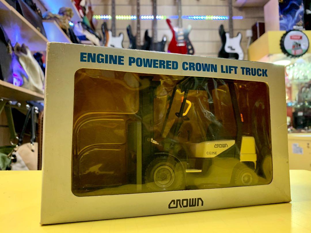 Crown clearance forklift toy