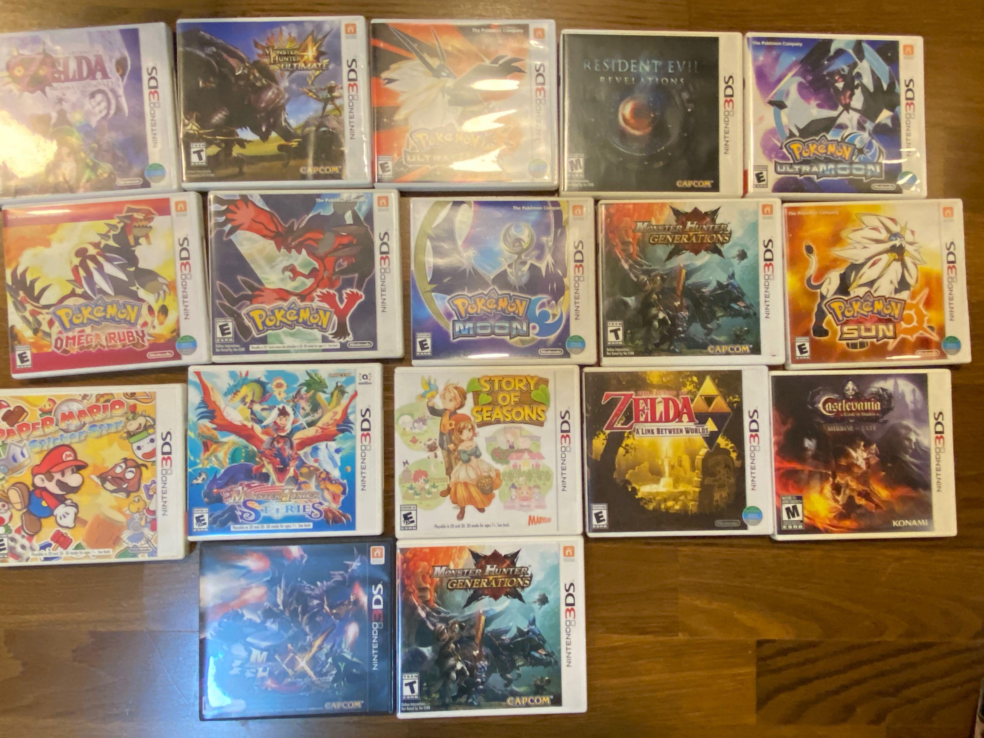Empty Nintendo 3DS cartridge cases